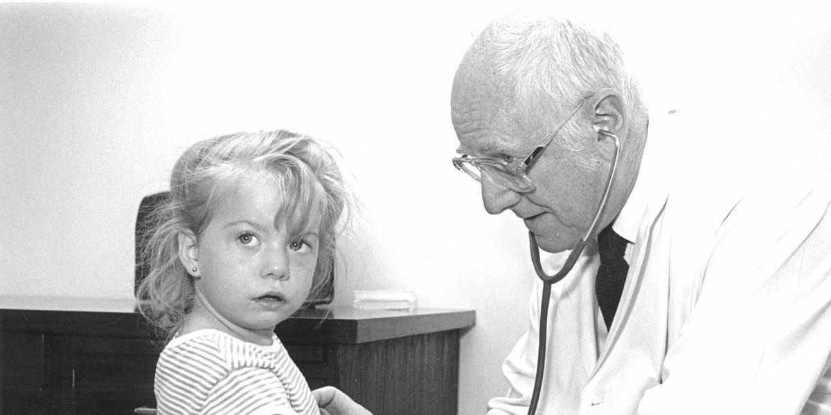 1980 HC little girl doctor 2 1